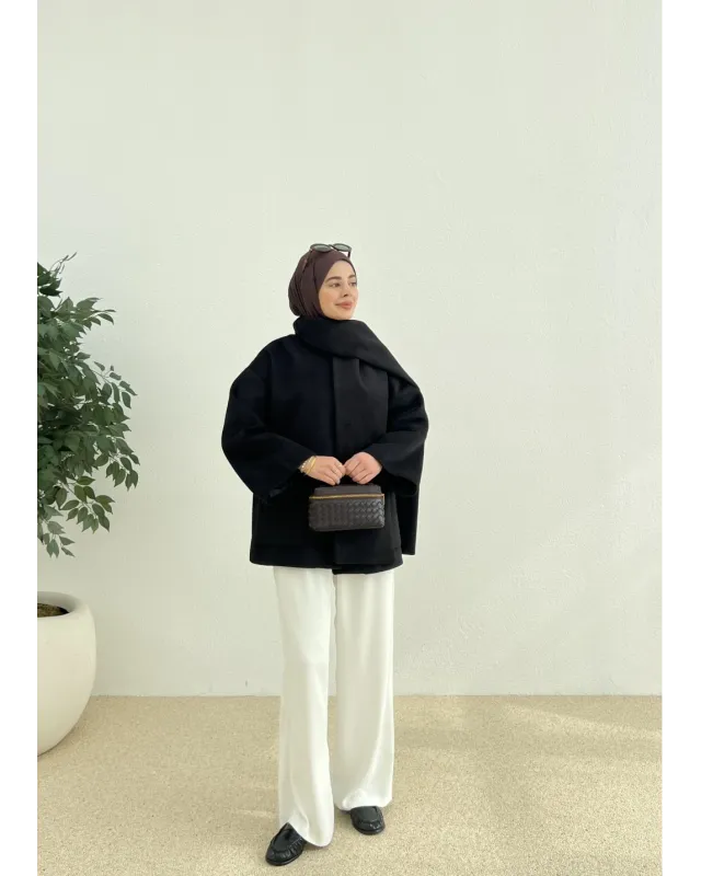 جاكيت مبطن شتوي مع سكارف عريض - أسود جاكيت مبطن شتوي مع سكارف عريض - أسود